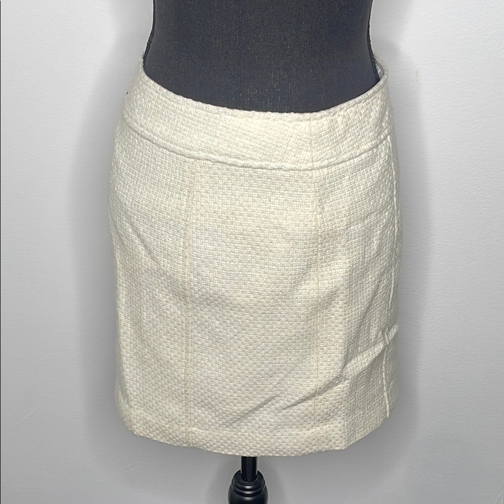 BANANA REPUBLIC Elegant Cream Skirt